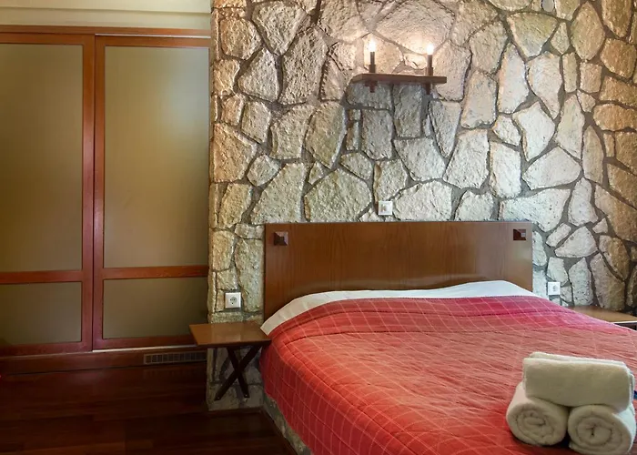 Pensjonat 4 Epohes Eláti